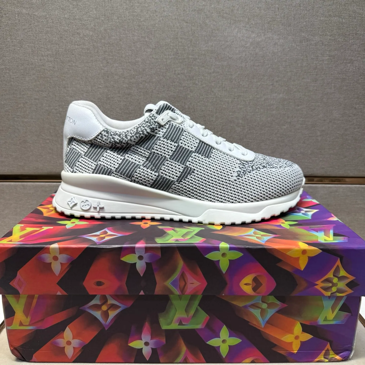 ⬛️Men's shoes 💰p540 [LV～] Men's casual shoes 2025z cabinet sales simultaneously 🔶Size: 38-44 #️⃣ 🔷4 colors🔜The upper is made of multi-material splicing➕Mesh lining, comfortable and breathable, sole: original comfortable and wear-resistant outsole, ⚠️real thing📱photographed🎬real thing is better📢📢📢